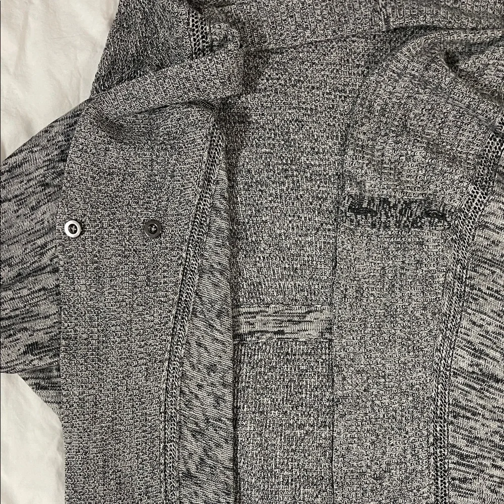 Lululemon Athletica Charcoal BREEZE EASY WRAP Knit wrap